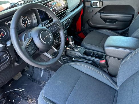 Used 2025 Jeep Wrangler Unlimited Sport AWD/4WD image 10