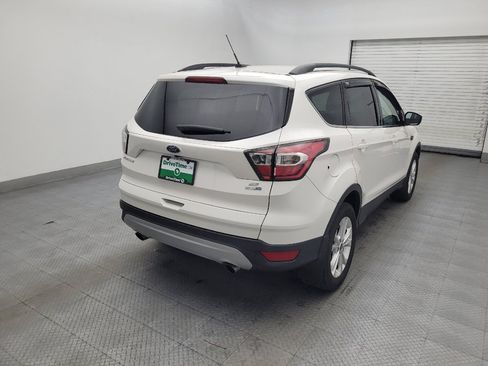 Used 2017 Ford Escape SE w/ Equipment Group 201A AWD/4WD image 9