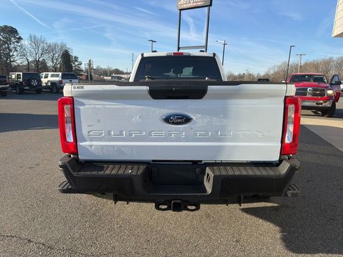 Used 2024 Ford F350 XL image 6