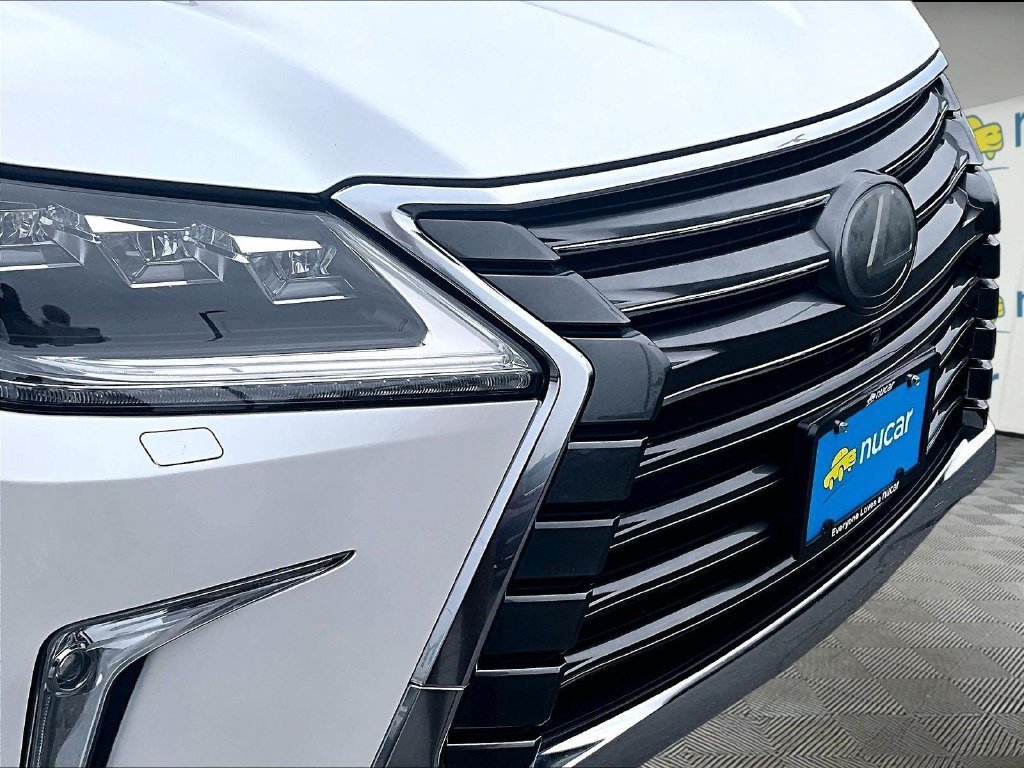 Used 2018 Lexus LX 570 4WD w/ Luxury Package image 33