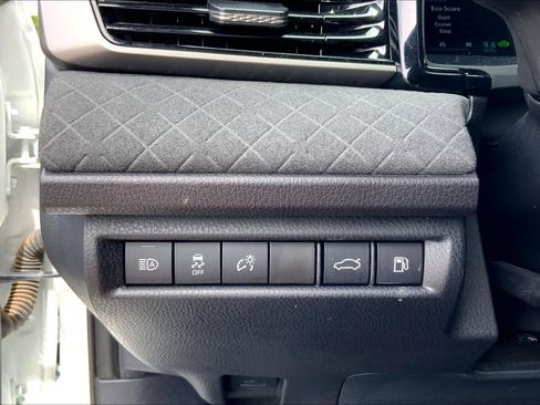 Used 2025 Toyota Camry XLE w/ Premium Package FWD image 36