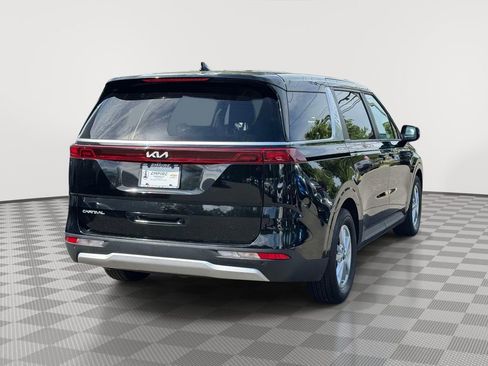 Used 2024 Kia Carnival LX FWD image 4
