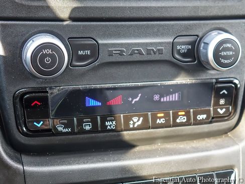 Used 2023 RAM ProMaster 2500 w/ Black Appearance Package FWD image 15
