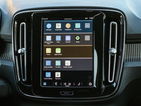 Used 2021 Volvo XC40 P8 Recharge w/ Advanced Package image 14