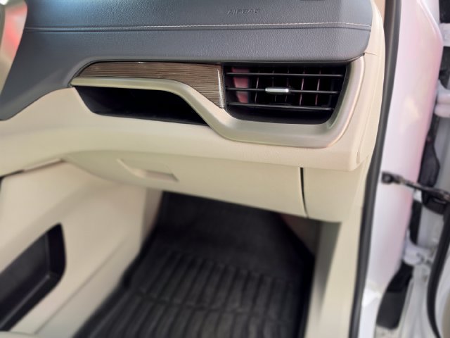 Used 2024 GMC Terrain Denali w/ Denali Premium Package AWD/4WD image 22