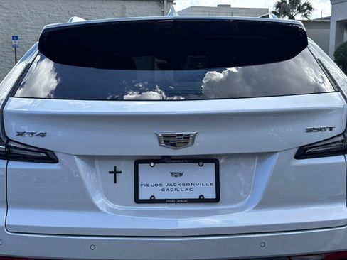 Used 2021 Cadillac XT4 Sport w/ Enhanced Visibility Package FWD image 10