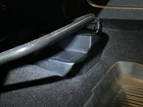 Used 2021 Ford Escape SE FWD image 45