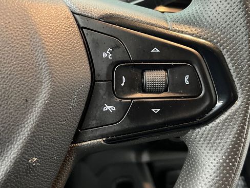 Used 2025 Chevrolet TrailBlazer LT AWD/4WD image 38