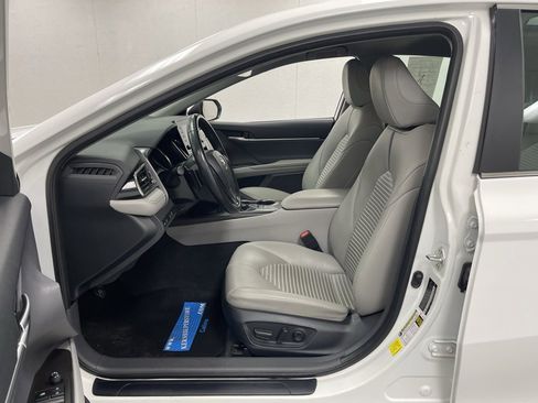 Used 2024 Toyota Camry SE image 17