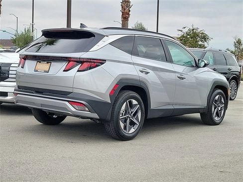 New 2026 Hyundai Tucson SEL image 2