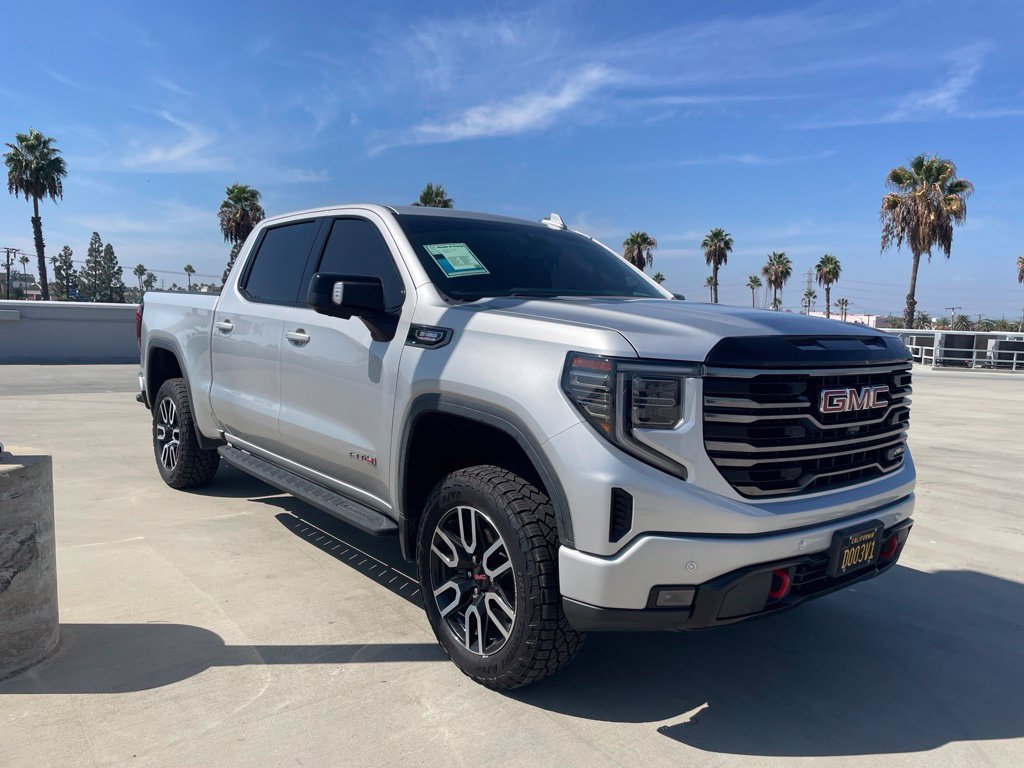 Used 2022 GMC Sierra 1500 AT4 w/ AT4 Premium Package AWD/4WD image 1