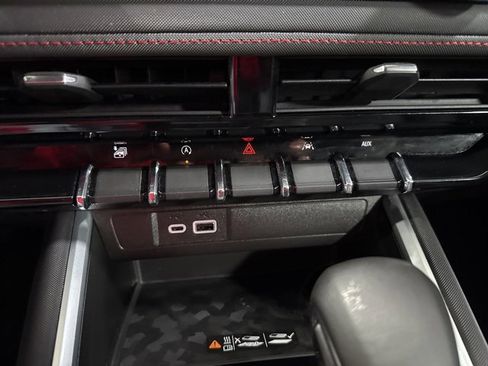 Used 2023 Chevrolet Colorado Z71 w/ Z71 Convenience Package 2 image 20