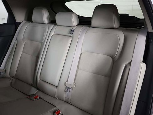 Used 2023 Nissan Ariya FWD image 34