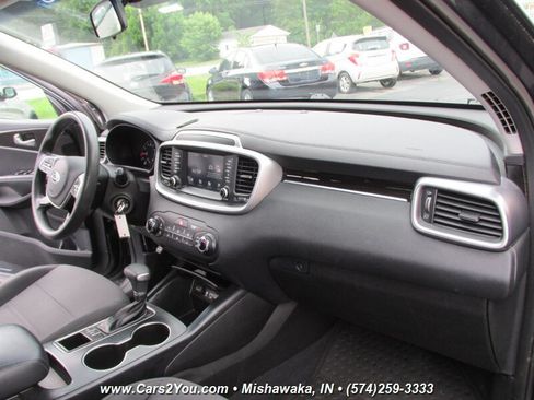 Used 2020 Kia Sorento AWD V6 image 20