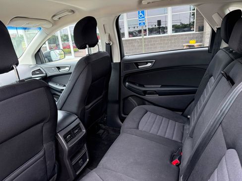 Used 2017 Ford Edge SE AWD/4WD image 10