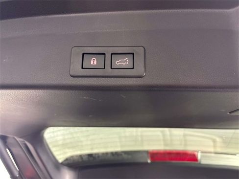 Used 2024 Subaru Ascent Limited image 11