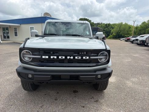 New 2026 Ford Bronco Outer Banks AWD/4WD image 2