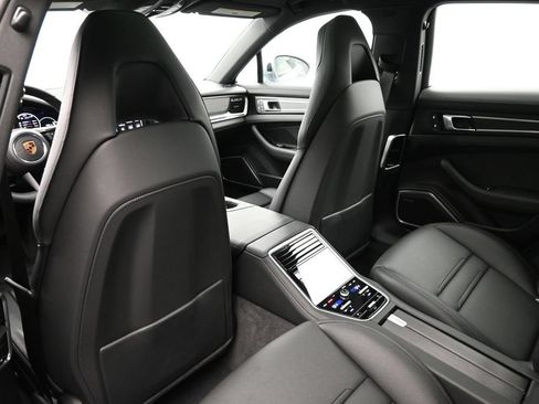Certified 2023 Porsche Panamera Platinum Edition RWD image 9