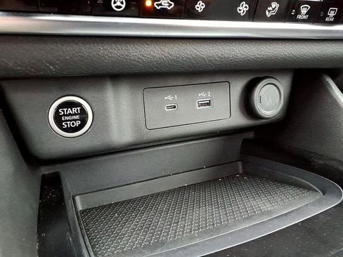 Used 2023 Nissan Rogue SV w/ SV Premium B Package image 29