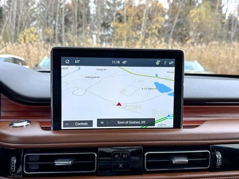 Used 2023 Lincoln Aviator Reserve w/ Equipment Group 201A image 23