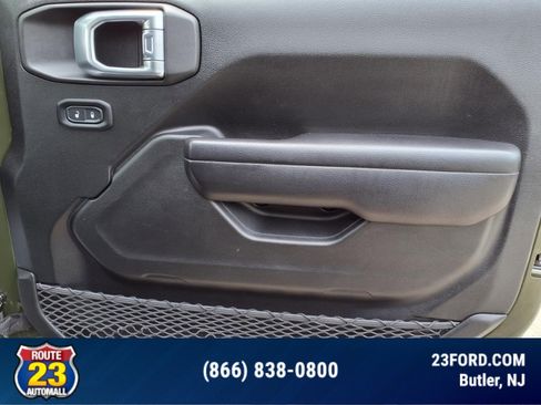 Used 2021 Jeep Wrangler Unlimited Islander image 9