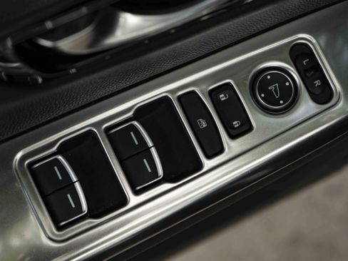 Used 2023 Honda CR-V EX-L image 37