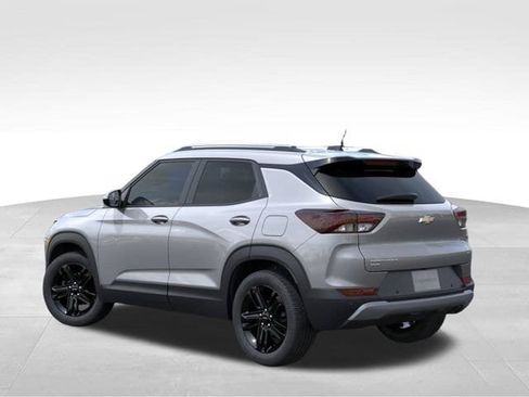 New 2026 Chevrolet TrailBlazer LT w/ Midnight Edition AWD/4WD image 3