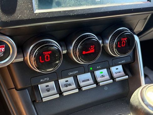 Used 2023 Toyota GR86 RWD image 8