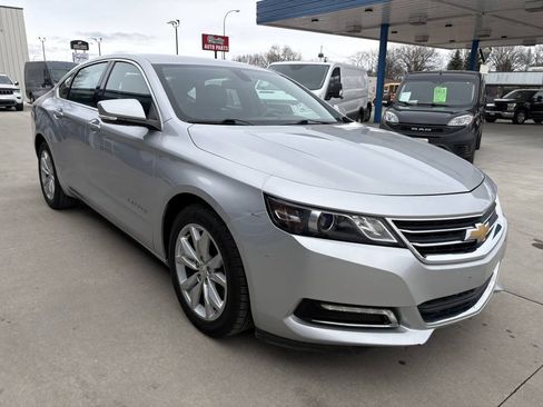 Used 2018 Chevrolet Impala LT FWD image 4