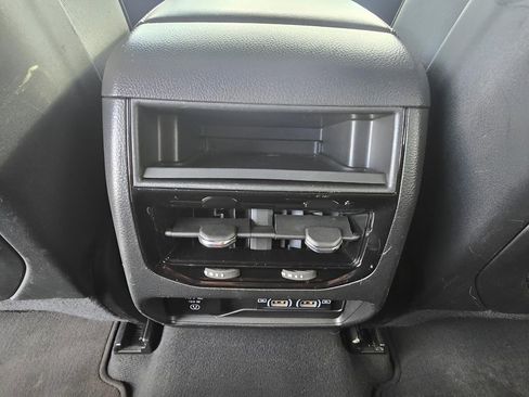Used 2024 Jeep Grand Cherokee Altitude AWD/4WD image 13