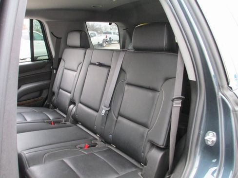 Used 2019 Chevrolet Tahoe LT w/ LT Signature Package image 19