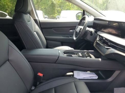 New 2025 Nissan Murano SV image 32