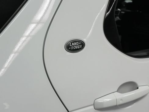 Used 2022 Land Rover Discovery S R-Dynamic AWD/4WD image 14