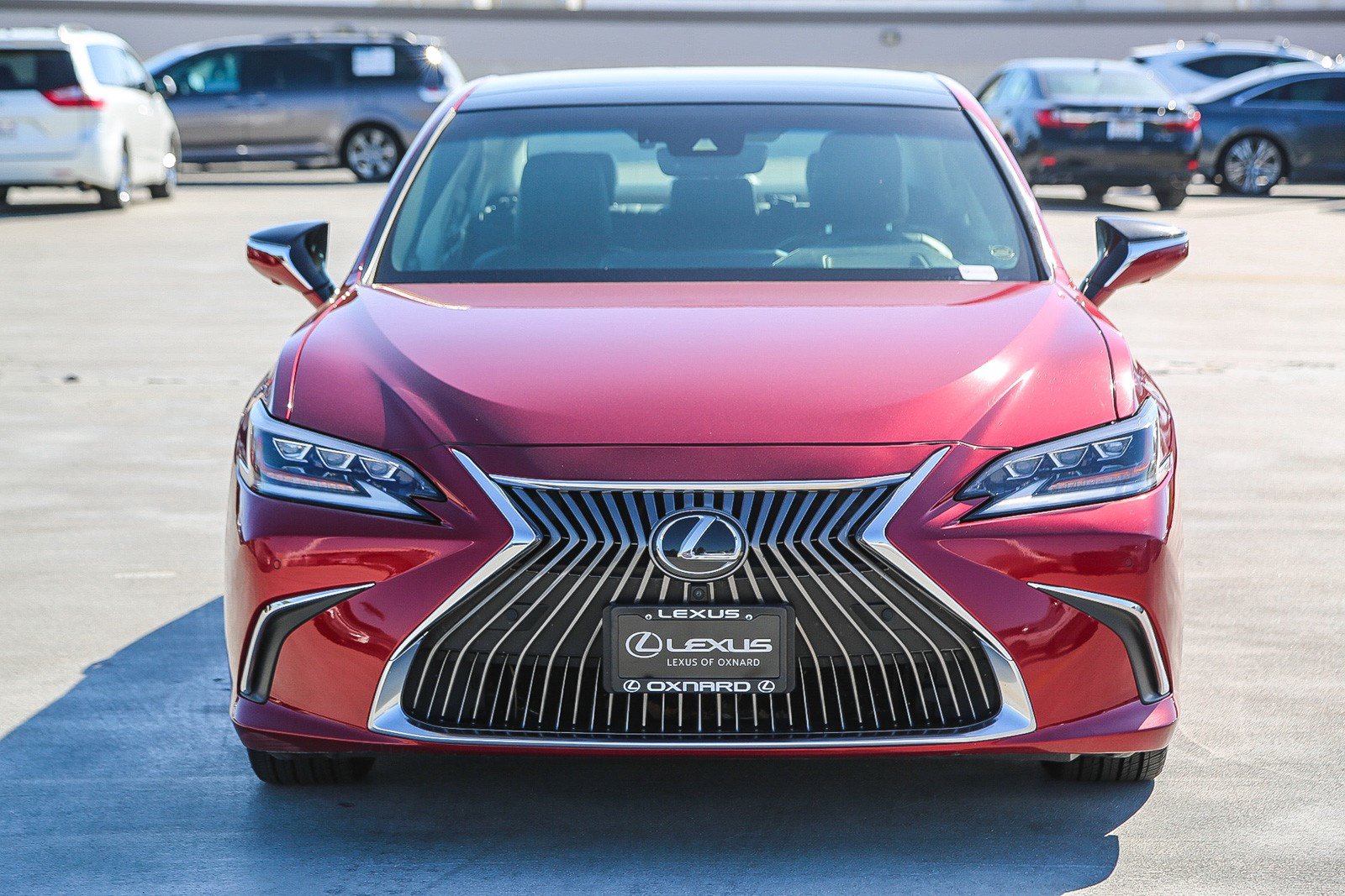 Used 2019 Lexus ES 350 Ultra Luxury w/ Accessory Package 2 FWD image 2