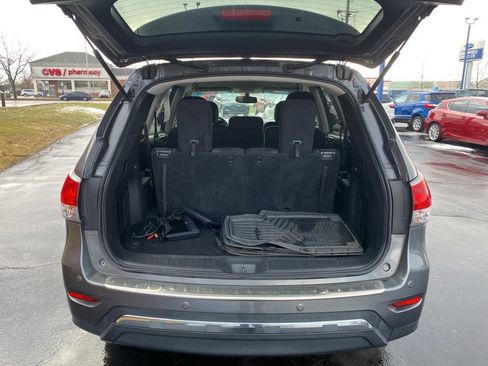 Used 2016 Nissan Pathfinder SV image 20