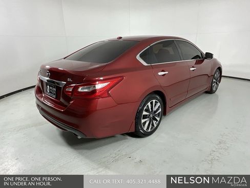 Used 2016 Nissan Altima 2.5 SL w/ 2.5 Technology w/LED Package image 8