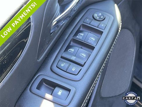 Certified 2018 Dodge Grand Caravan SE image 23