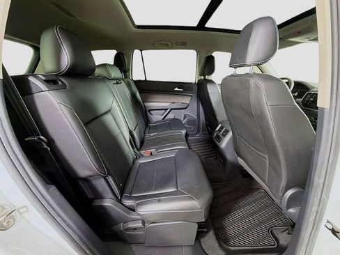 Used 2023 Volkswagen Atlas SEL AWD/4WD image 30