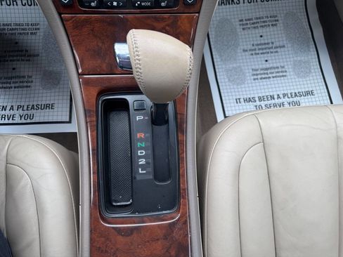 Used 2004 Toyota Avalon XLS image 17