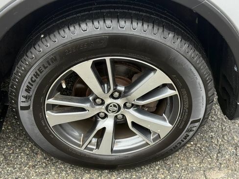 Used 2017 Toyota RAV4 XLE w/ All Weather Liner Package AWD/4WD image 31