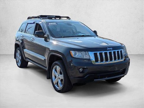 Used 2011 Jeep Grand Cherokee Overland image 3