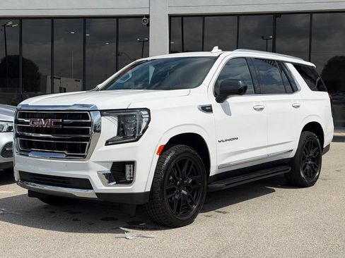 Used 2023 GMC Yukon SLT AWD/4WD image 1
