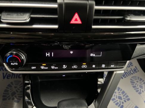 Used 2022 Kia Seltos EX AWD/4WD image 32