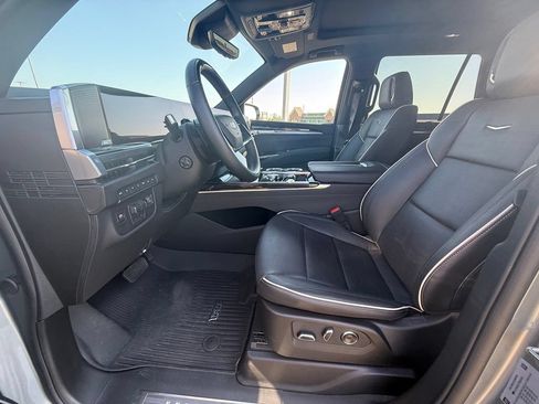 Certified 2026 Cadillac Escalade Luxury w/ Touring Package AWD/4WD image 29