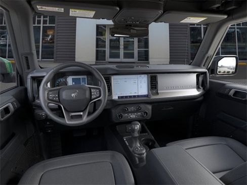 New 2025 Ford Bronco Outer Banks image 9
