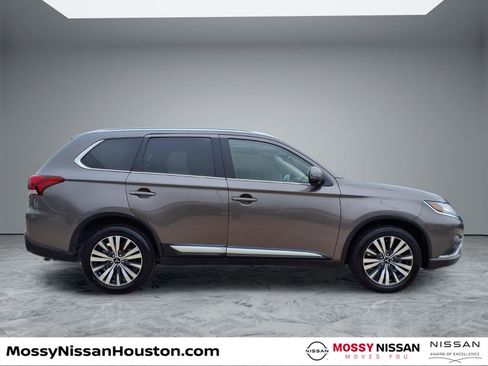 Used 2020 Mitsubishi Outlander SEL image 8