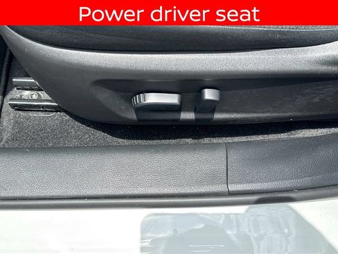 Used 2025 Nissan Altima 2.5 SV FWD image 18