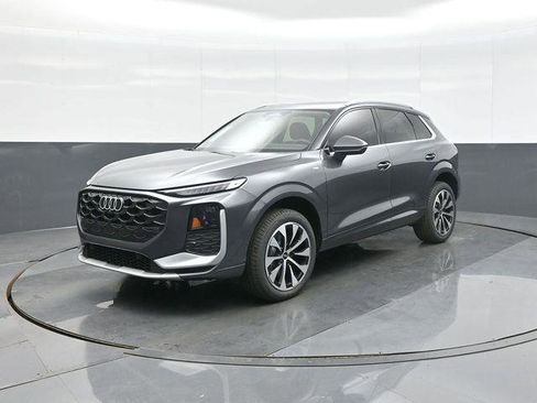 New 2026 Audi Q3 quattro 2.0T AWD/4WD image 3