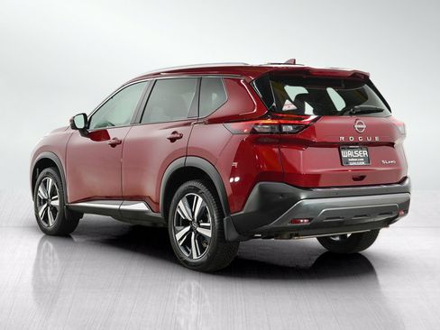 Used 2023 Nissan Rogue SL AWD/4WD image 3