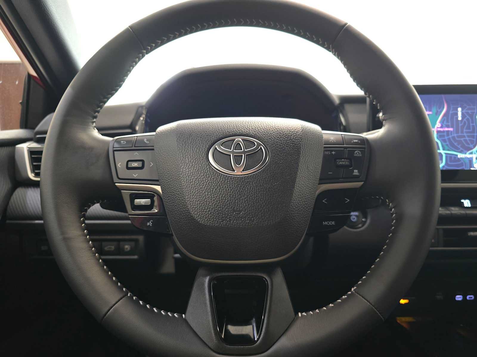 Used 2026 Toyota Camry Hybrid AWD/4WD image 10